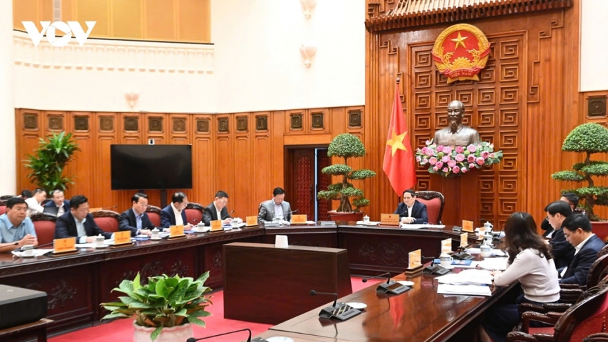 Vietnam examines preparations for APEC Summit 2027 hosting